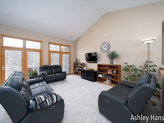 5th image of 5080 Chauncey Dr NE