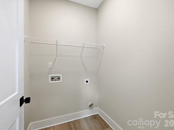 4th image of 1036 Patton Ave