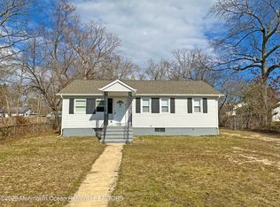 130 Roosevelt Ave, Howell, NJ 07731