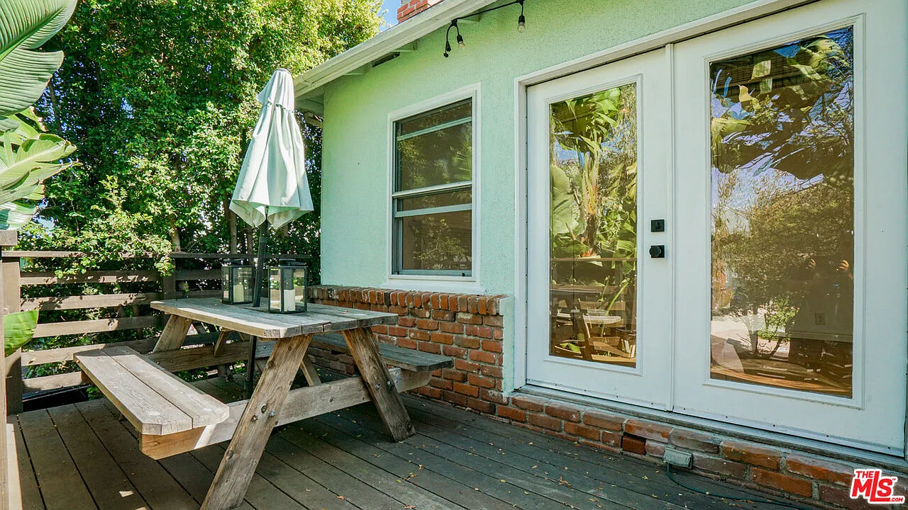 3 bed, 2.0 bath, 1248 sqft, $5,600 — Photo 2
