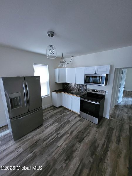 3rd image of 762 Eastern Avenue