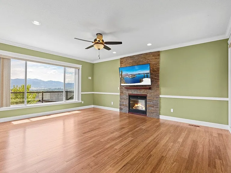 4334 Vineyard Ter — Photo 9
