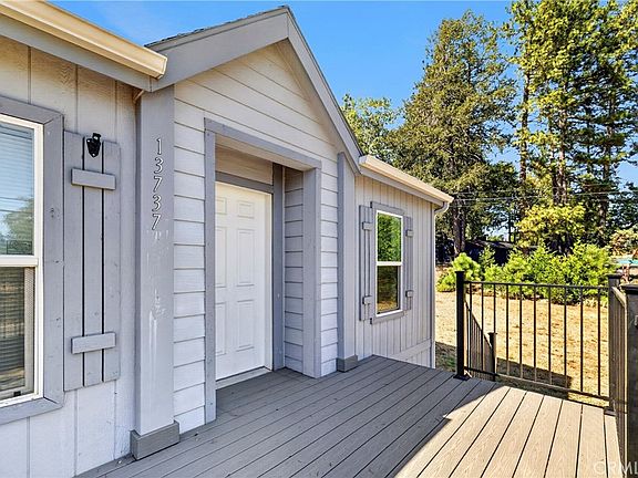 5th image of 13737 S Park Dr