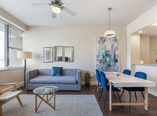 925 Common St #ID1266898P, New Orleans, LA 70112