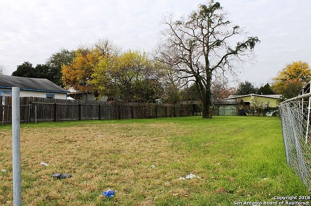 1st image of 943 Flanders Ave
