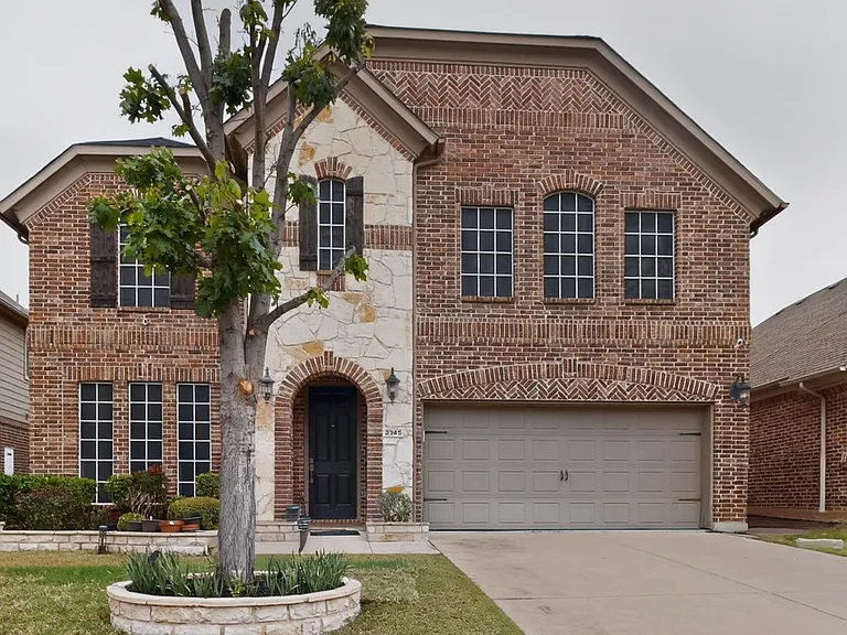 2345 Fountain Gate Dr — Photo 2