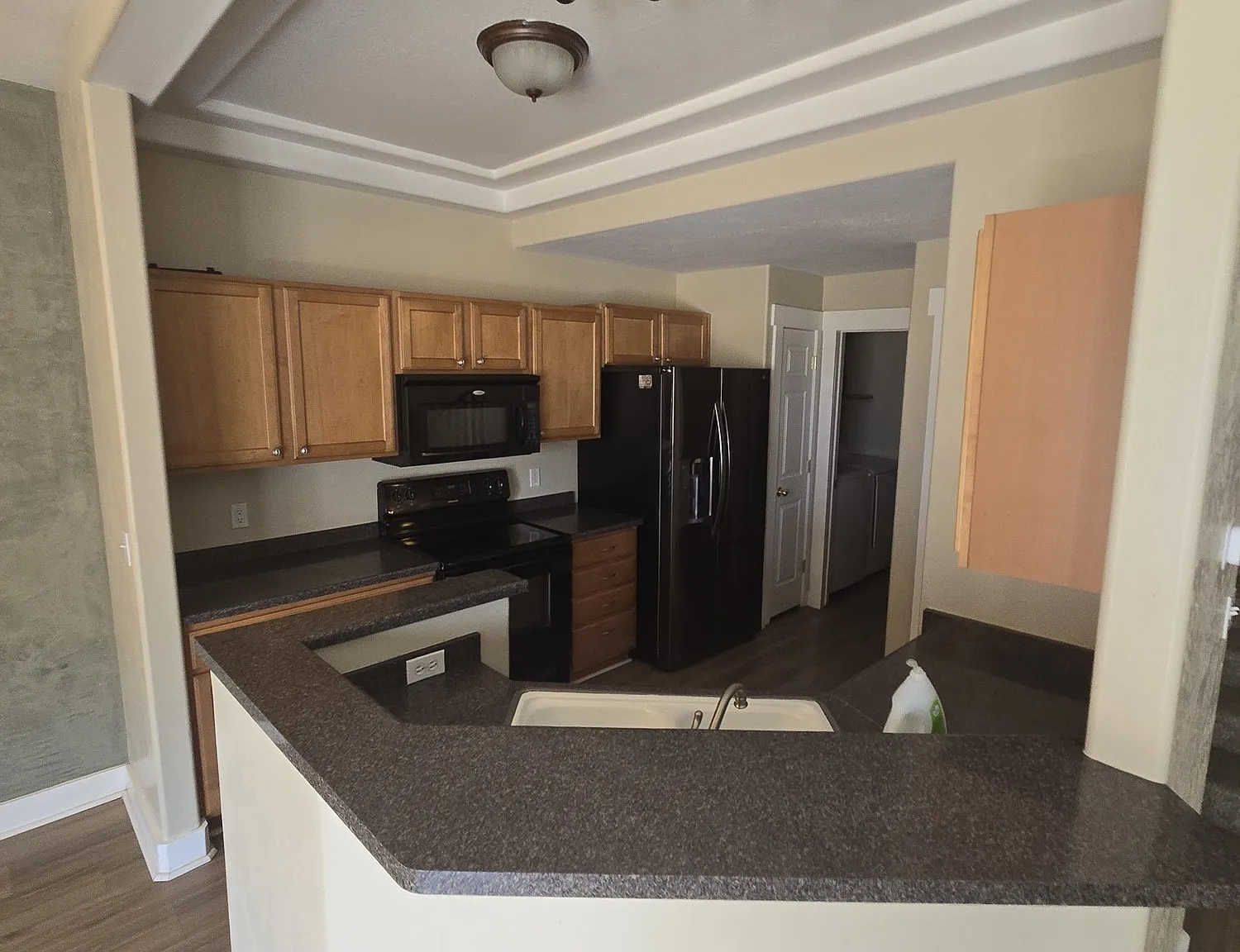 3 bed, 1388 sqft, $2,100 — Photo 4