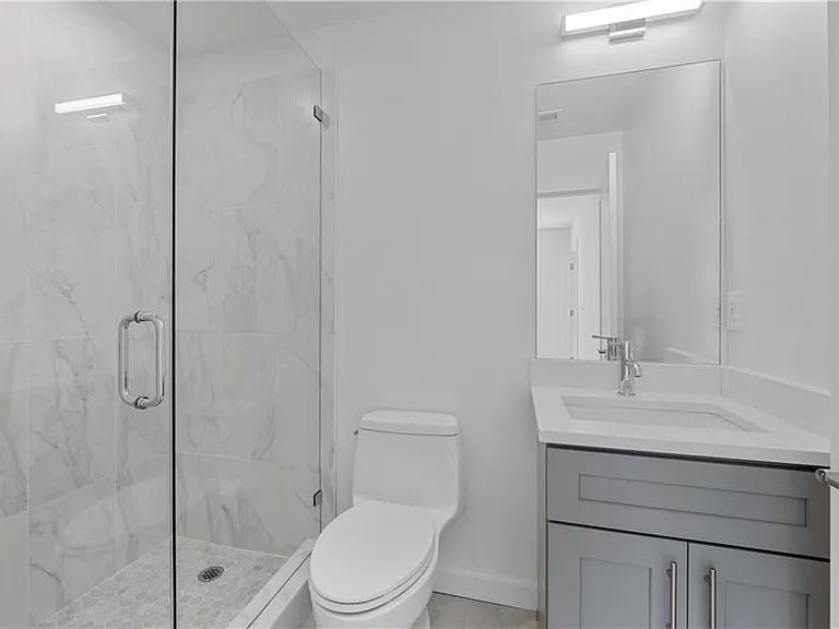 237 N Howard St NE #3 — Photo 13
