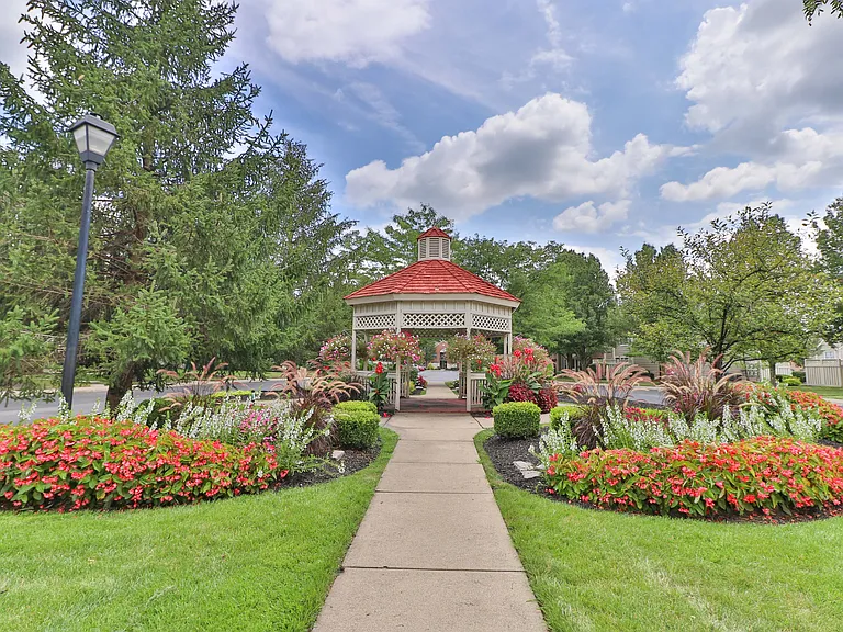Millstream Village — Photo 21