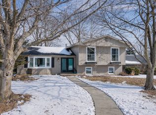 208 Hammitt Dr, Normal, IL 61761