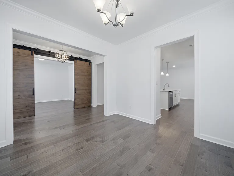 5049 Duxbury Rd — Photo 10