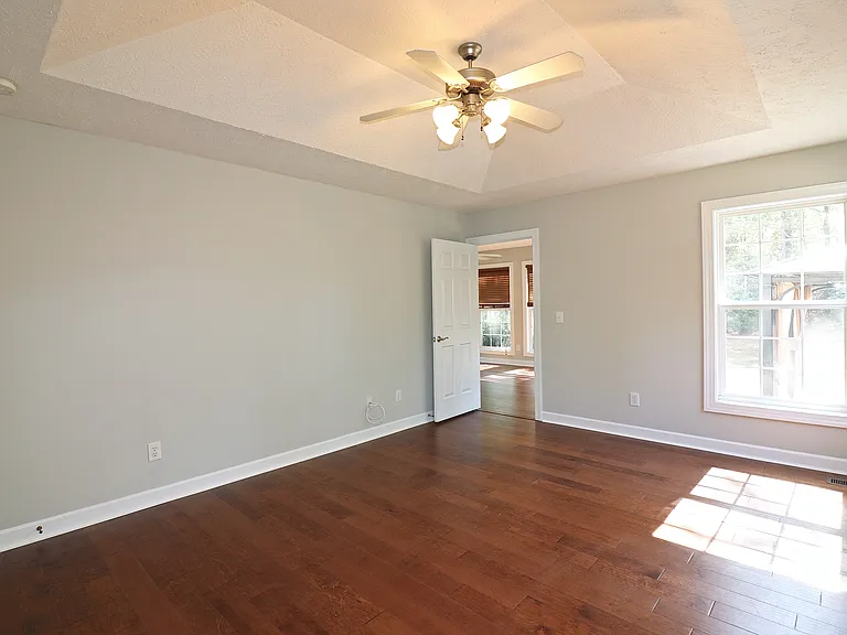 195 Russet Ct — Photo 24
