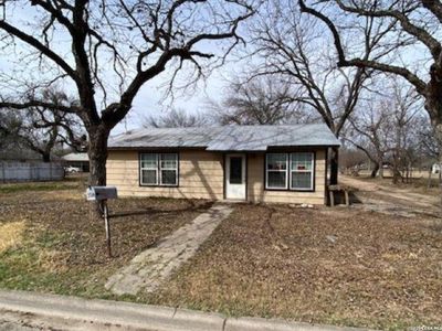 316 Geraldine, Uvalde, TX, 78801