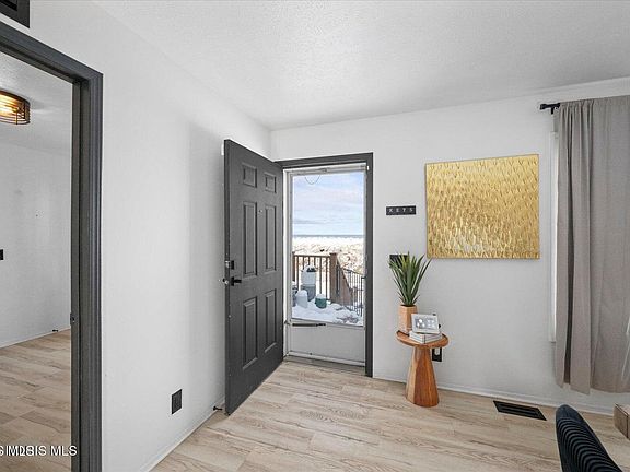2nd image of 645 Clubhouse Blvd