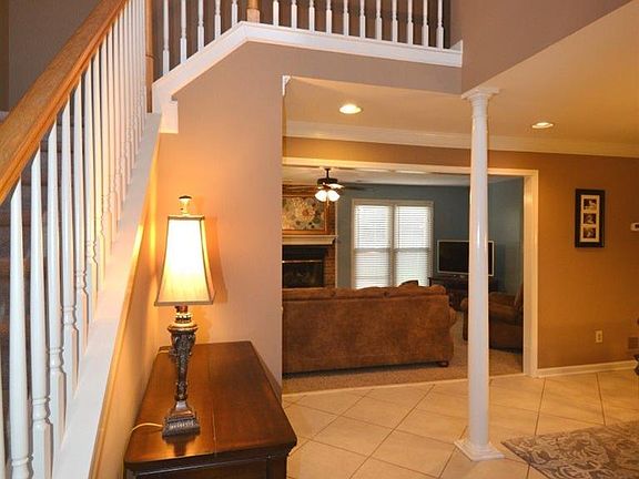 2nd image of 3625 Beechwood Cir