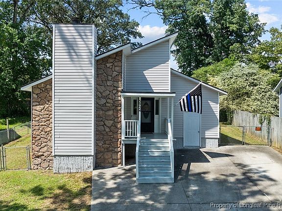 3rd image of 5924 Laguna Dr