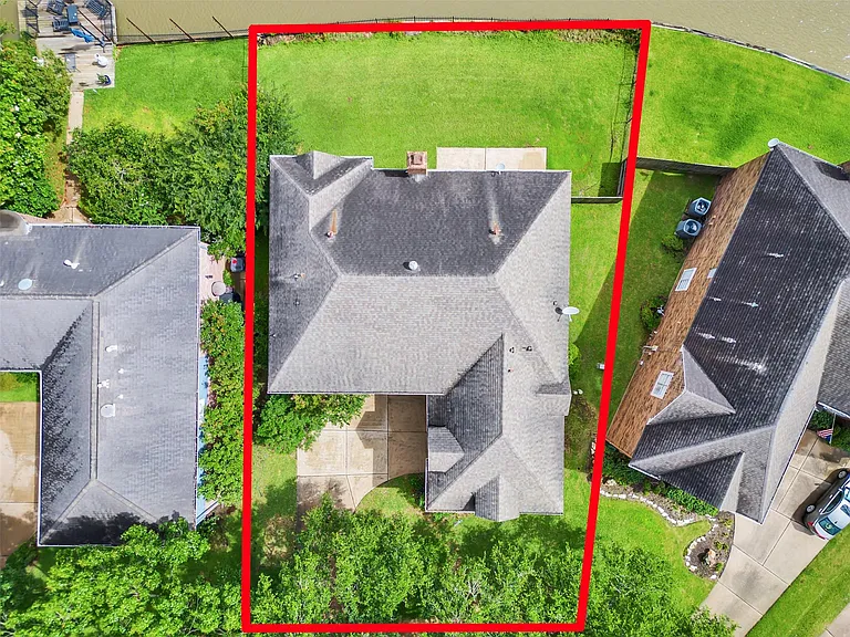 1127 Gloria Ct — Photo 2