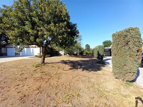 5th image of 11744 Cricket Dr