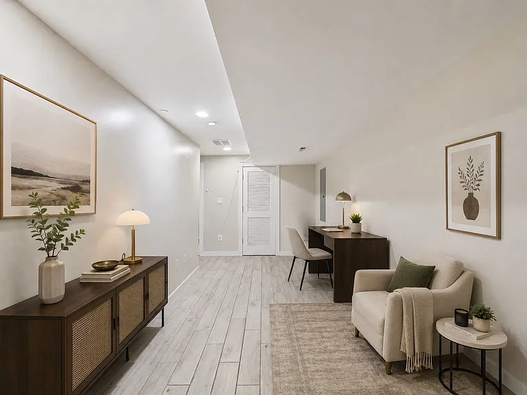 1435 S Taylor St — Photo 12