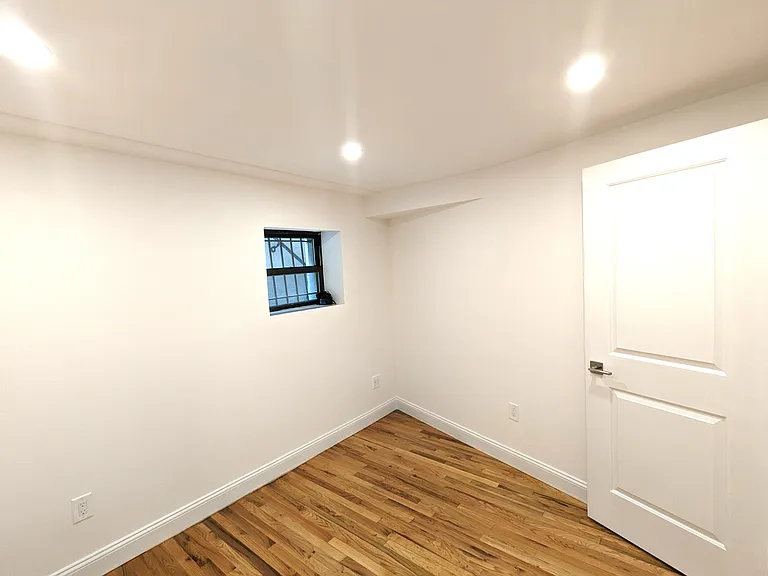 224 E 85th St #1 — Photo 15