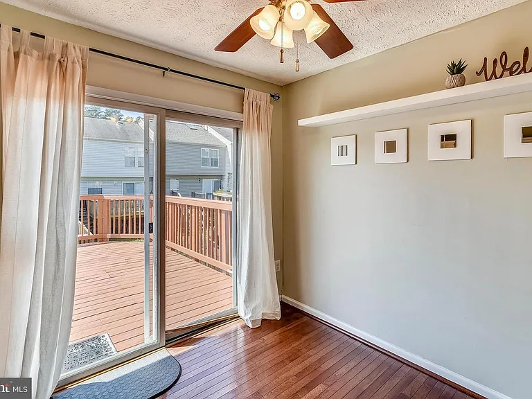 7810 Foxcove Ct — Photo 5