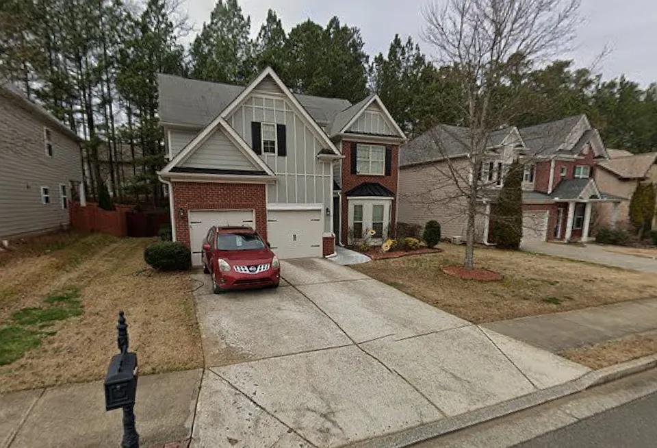 2885 Whitfield Ave