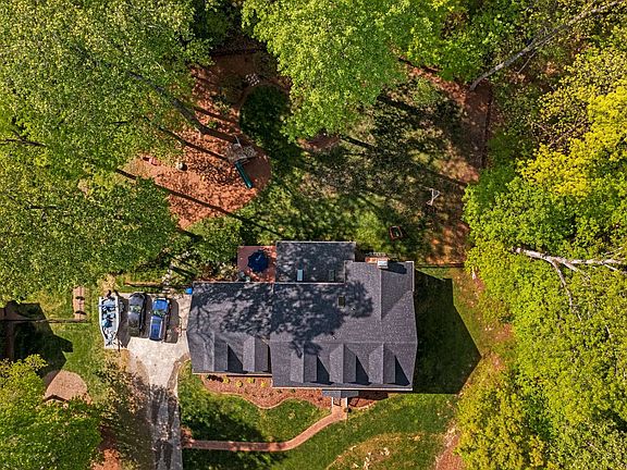 5th image of 4302 Oakmoor Dr