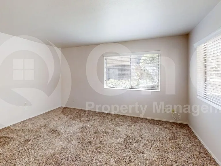 303 N Miller Rd #1005 — Photo 8