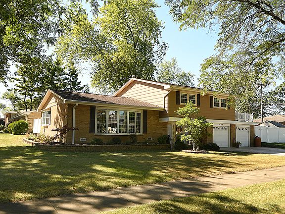 3rd image of 14328 S 85th Ave