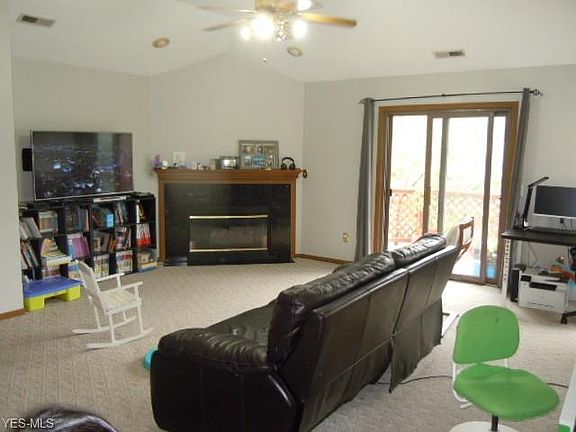 3rd image of 8655 Scenicview Dr #E201