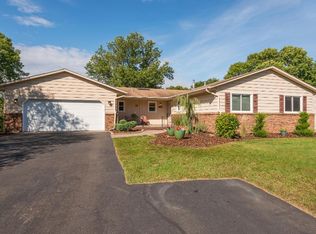 3011 Meyer Ct N, Maplewood, MN 55109