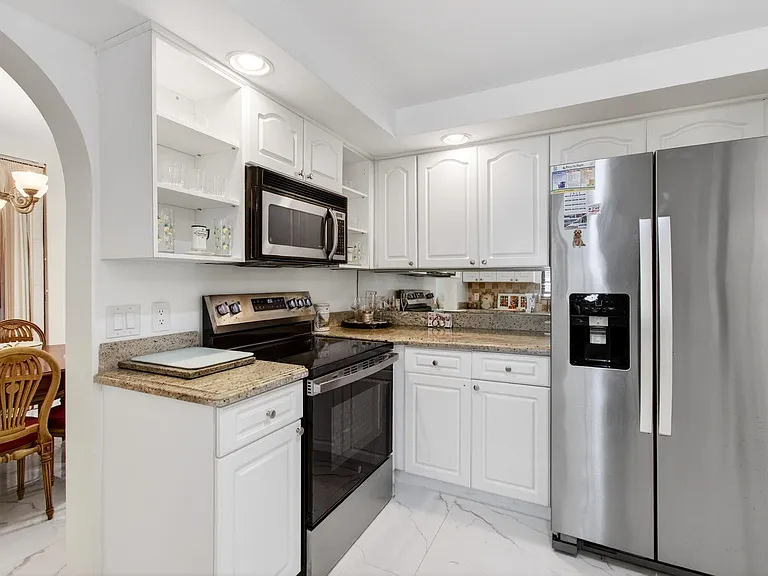 7865 La Mirada Dr — Photo 26