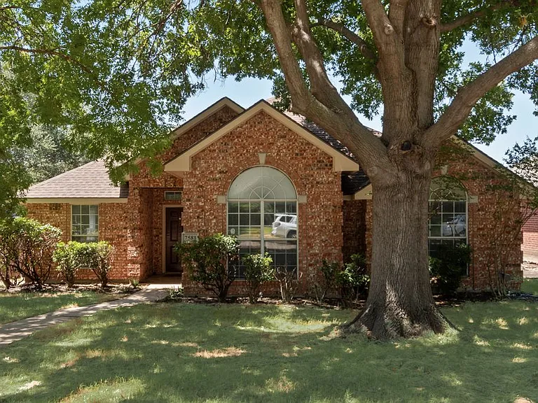 7581 Lancelot Rd — Photo 1