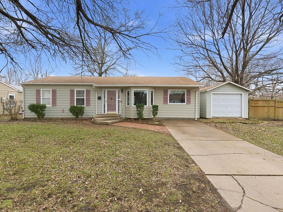 1st image of 205 Random Rd