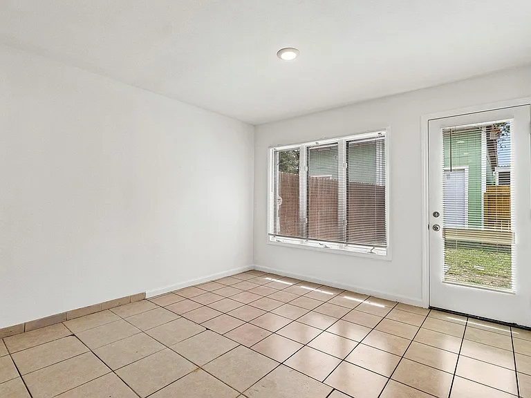 5809 Coventry Ln — Photo 11