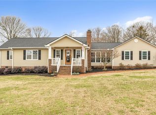 105 Dustin St, Easley, SC 29642