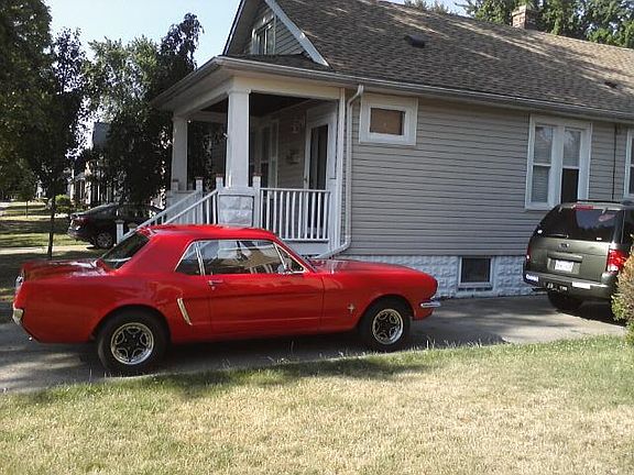 3rd image of 2648 Parker St