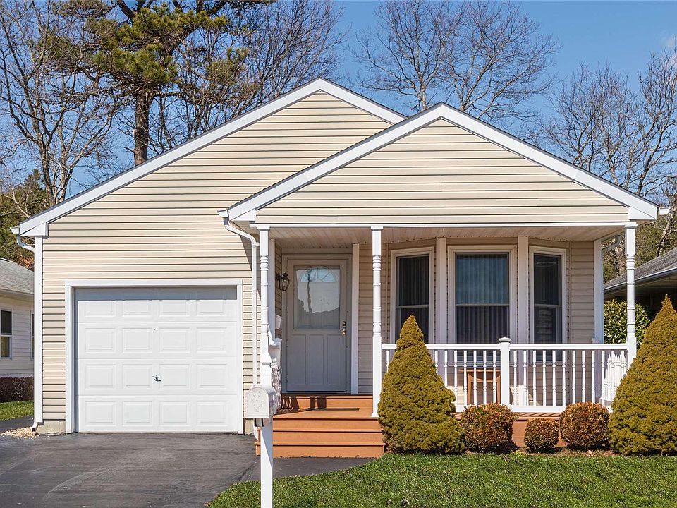 1st image of 408 Village Cir N #408