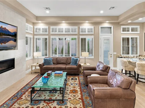 205 Aventura St, Las Vegas, NV 89144