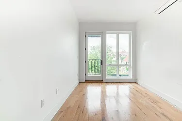 Rented by Rennit Inc.