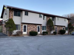 1095 Charlie Sizemore Rd APT 1, Manchester, KY 40962