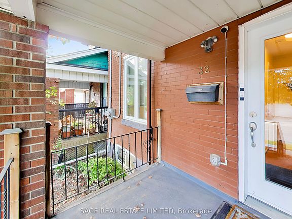4th image of 32 Castleton Ave