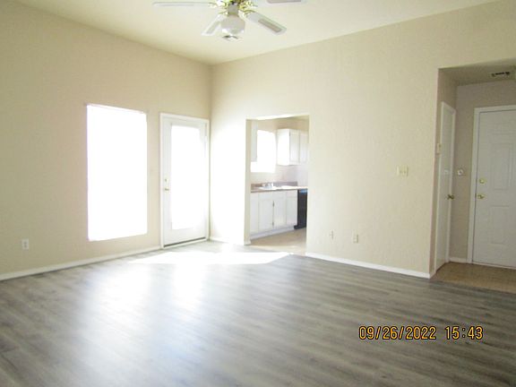 4th image of 4008 SW Sunflower Ln