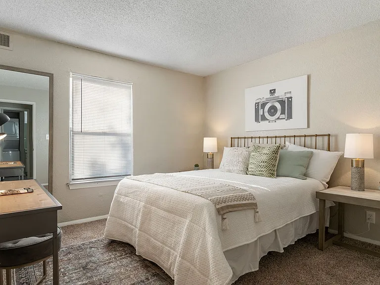 Harper's Lodge Apartments - Don't Miss Out Save Up to $300 When You Move In! — Photo 28