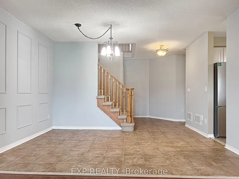 26 Millcliff Cir #UPPER — Photo 16