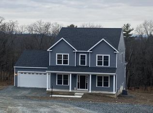 10 Redwing Ct, Court Averill Park, NY 12140