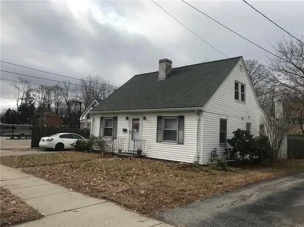 867 Pontiac Ave, Cranston, RI 02910