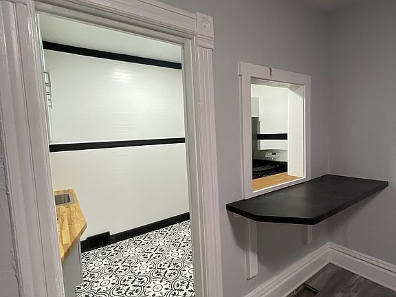 3rd image of 426 10th St #1