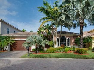 817 Meridian Ln, Hollywood, FL 33019
