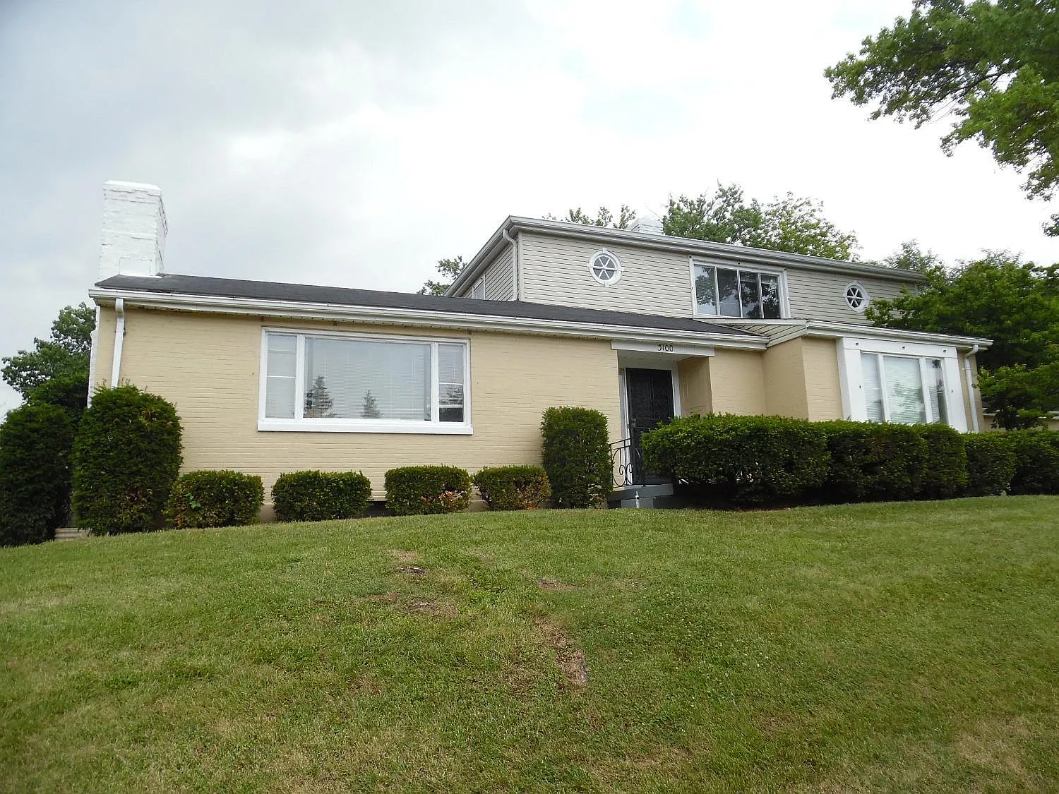 3100 McGee Ave photo 1